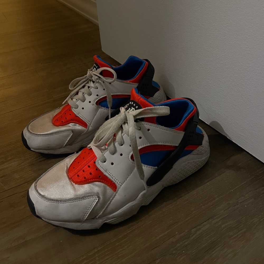 Nike Women’s Air Huarache size 10 - Picture 4 of 9